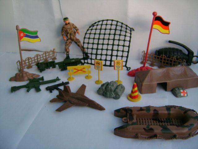 Солдатики комплект