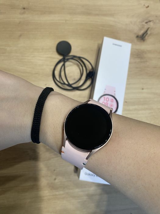 Samsung Galaxy Watch FE R861 różowy + ładowarka i pudełko