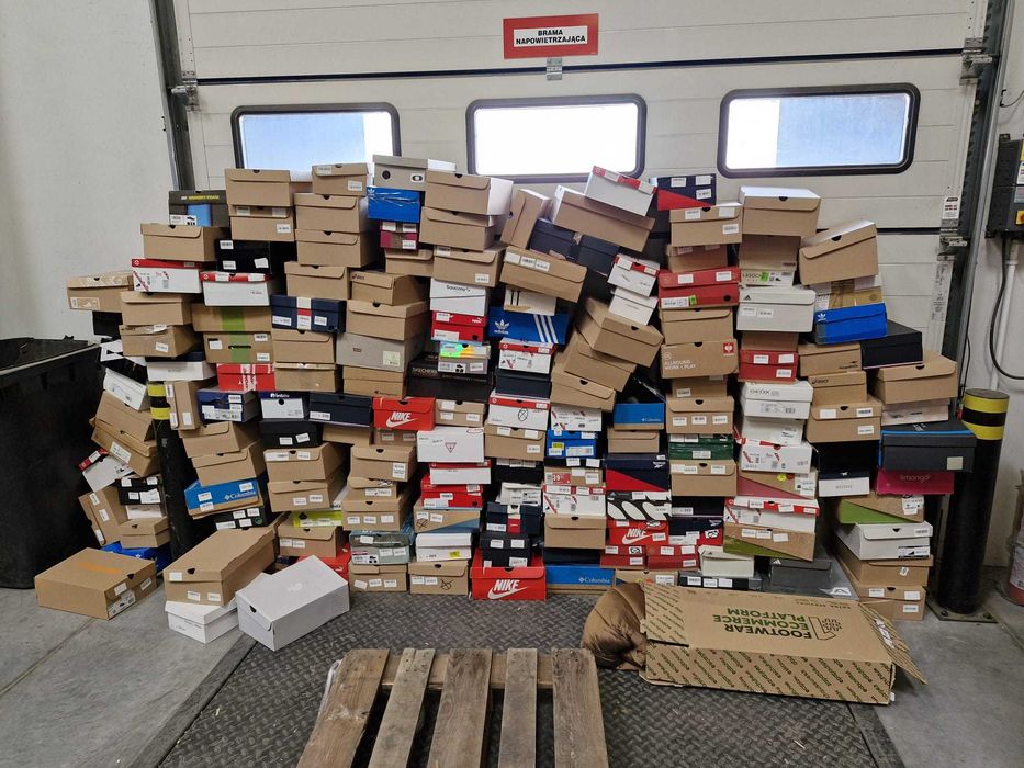 Palety Boxy Zwroty z Markowym Obuwiem Nowe/Powystawowe/Używane