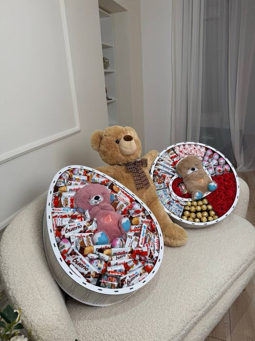 Подарункові бокси з солодощами та квітами – радість для коханих