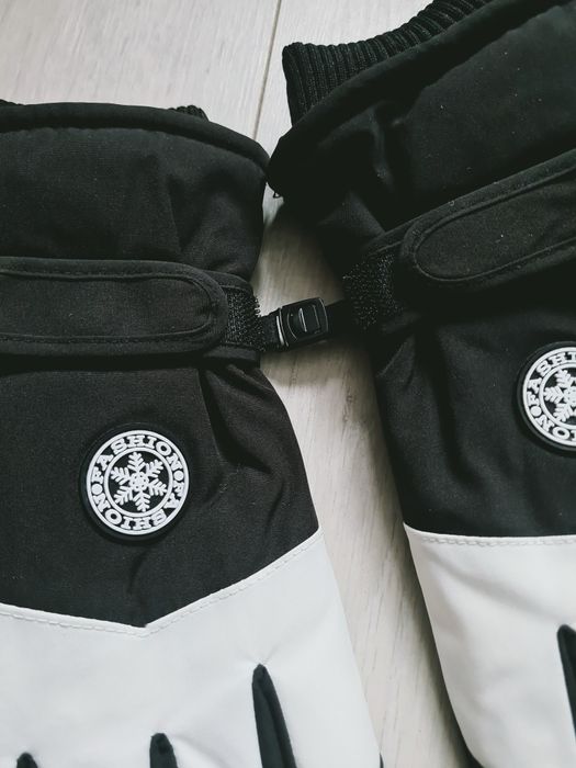 Piękne rękawice narciarskie dotykowe basic funkcjonalne futro górskie