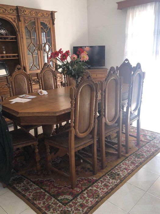 Sala de jantar completa