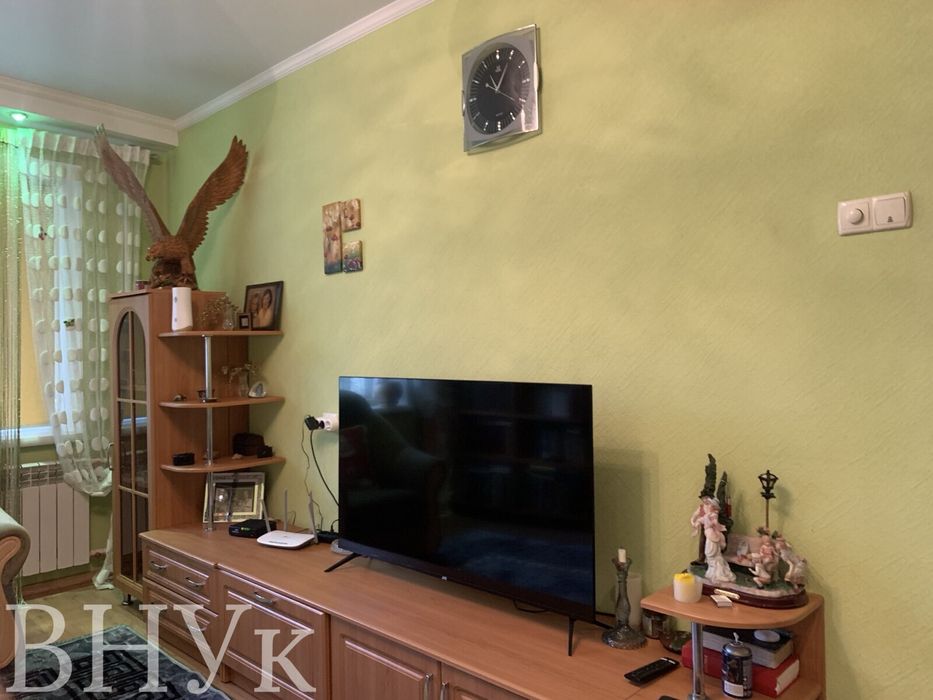 Продам 2-кімнатну квартиру з ремонтом та меблями