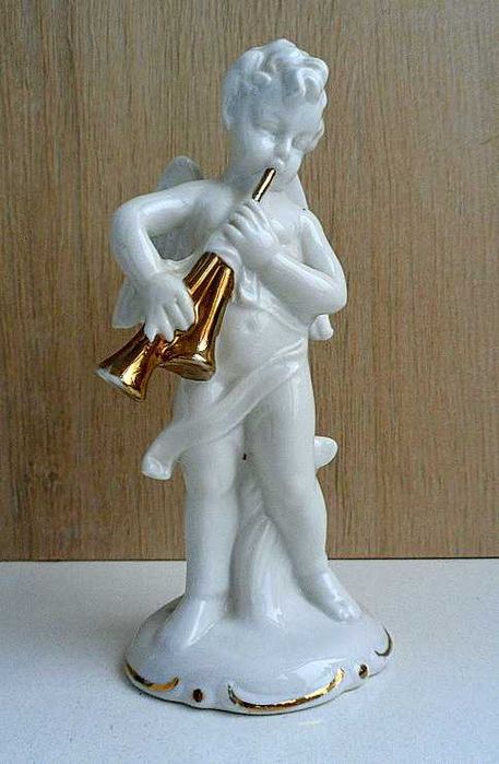 "АНГЕЛ" красивая фарфоровая статуэтка Германия "LIPPELSDORF"