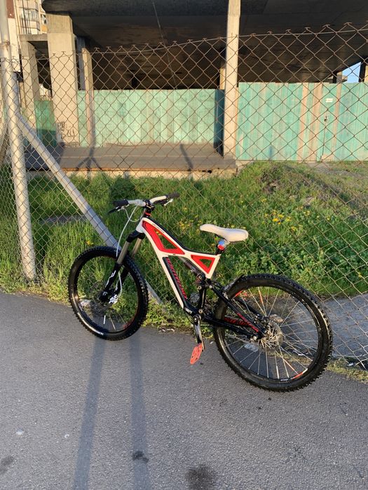Велосипед Specialaized ( enduro )