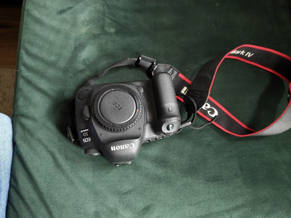 Canon EOS 5D Mark IV