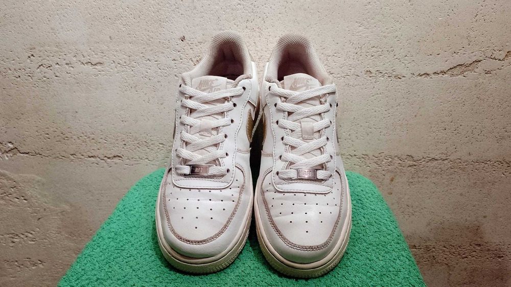 NIKE AIR FORCE 1 LOW r.37,5 skóra