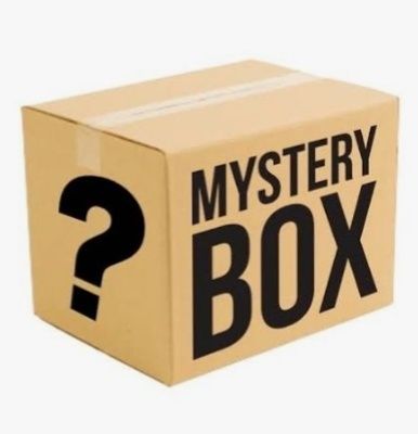 Mystery box z ubraniami w czym koszulka piłkarska w rozmiarach s,m oraz xxl