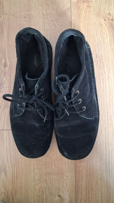 Buty nieocieplane zamszowe 25,3 cm