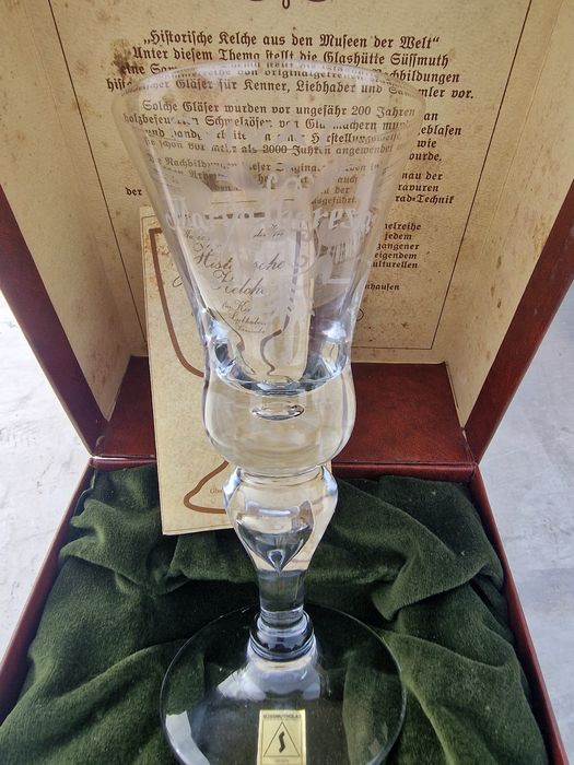 Copos antigos com caixa vendo ao melhor preço