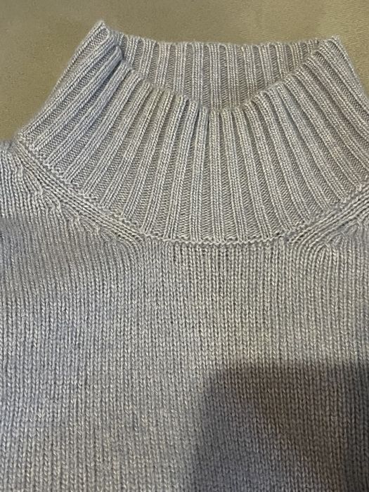 Блакитний светр Benedetta B