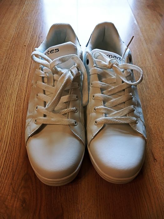 Białe trampki firmy matres rozmiar 44