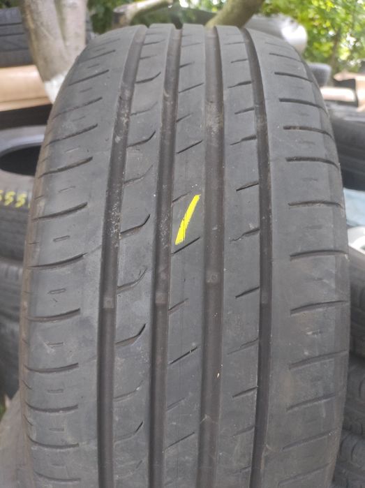 Шины лето 215/55R17.