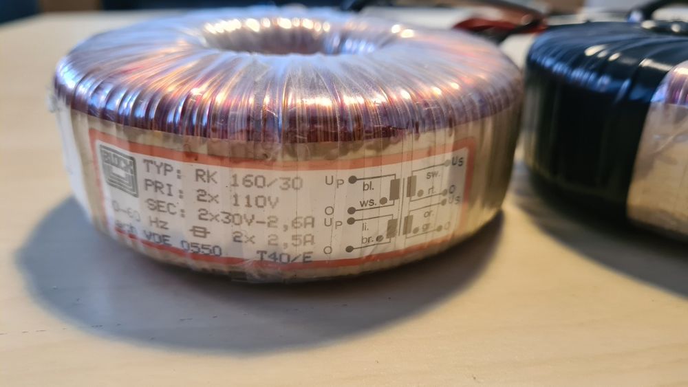 Transformator toroidalny 160/30 2 sztuki