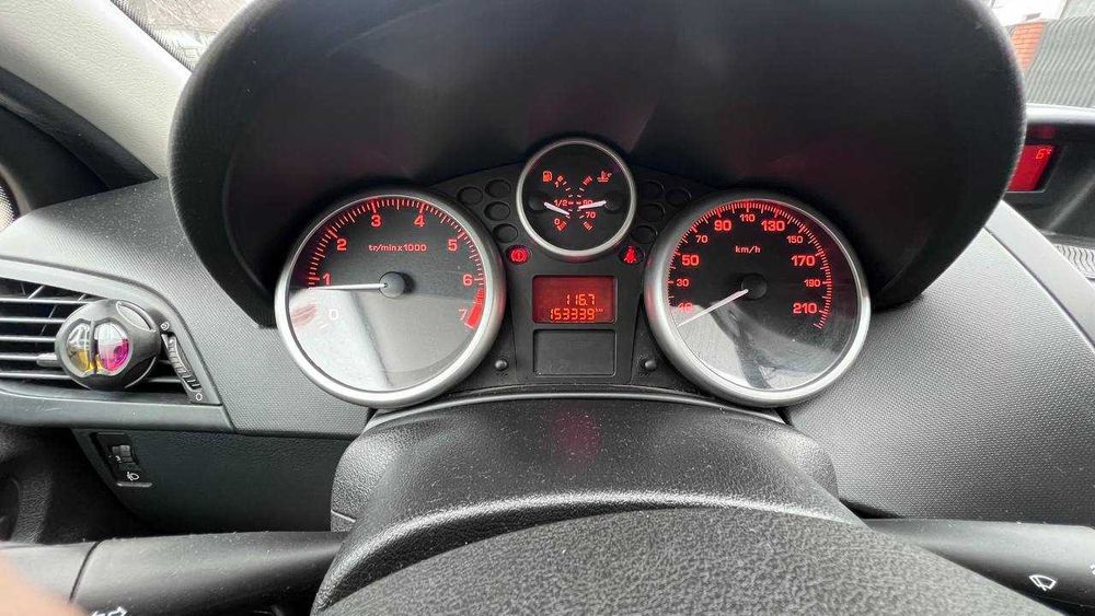 Продаю Peugeot 207. 1.4.   2009