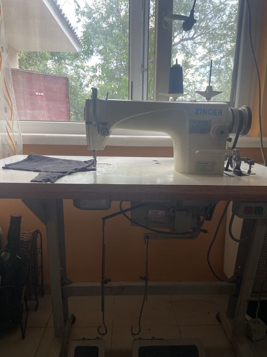 Швейна машина зінгер