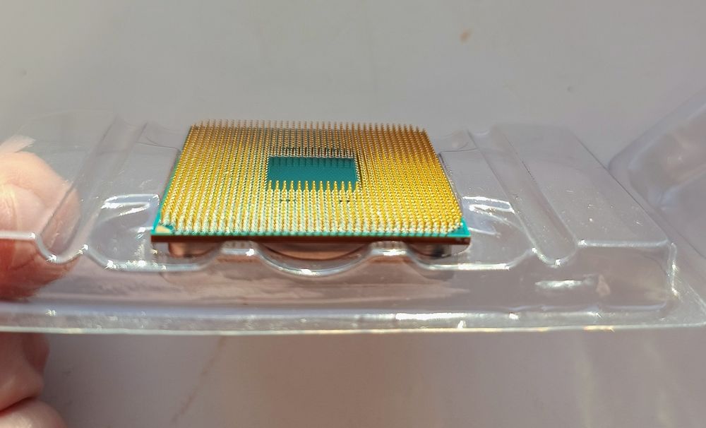 AMD Ryzen7 5800x б/у