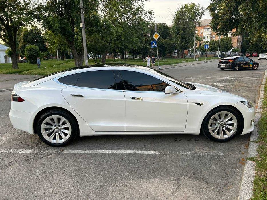 Tesla Model S 2017 VIN 5YJSA1E19HF218531 фото оголошення 3 з 23