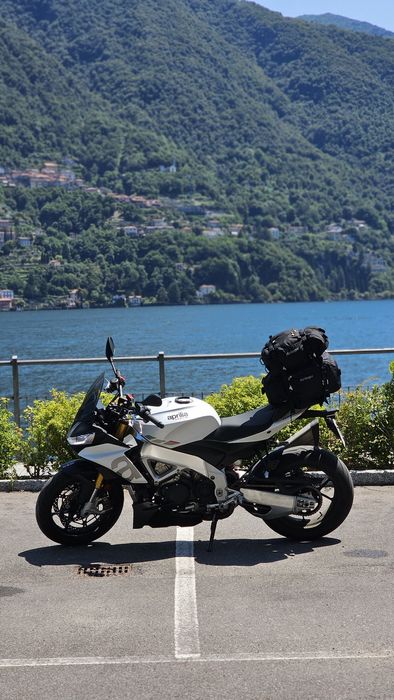 Aprilia tuono v4 1100