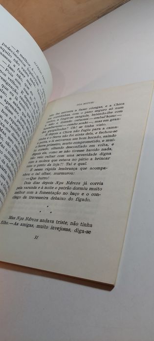 Nga Muturi - Alfredo Troni (1980)