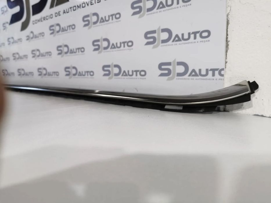 Raspador / Friso Vidro Trás Direito / Esquerdo - Peugeot 308 II