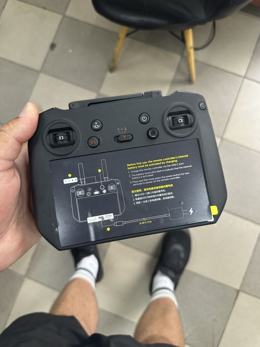 пульт управления DJI RC Pro.