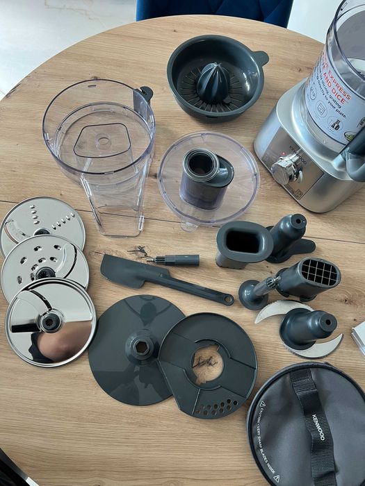 Blender+robot kuchenny - Kenwood Multipro Express FDP65.820SI