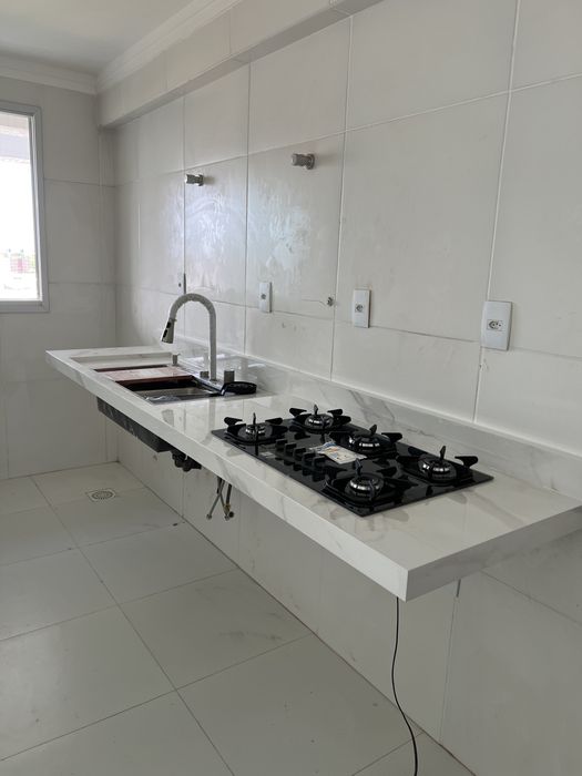 Ladrilhador no porto