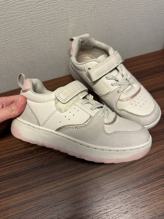 Кросівки для дівчинки !