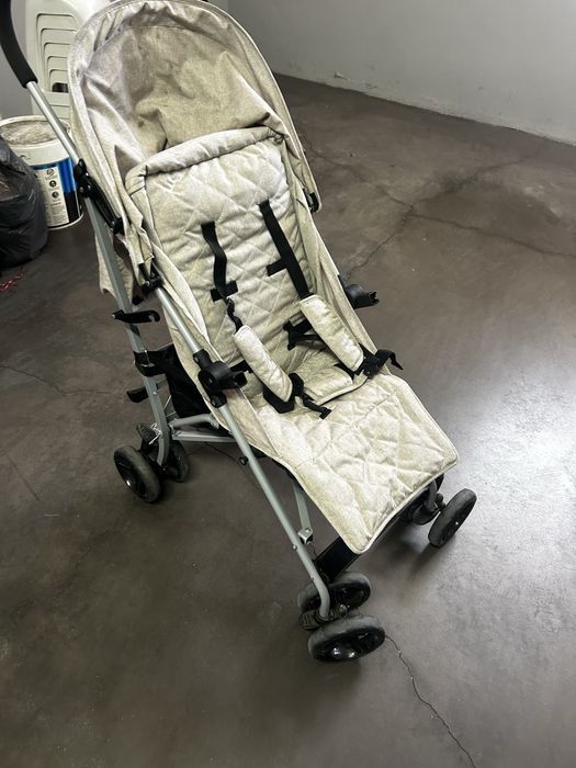 Carrinho de passeio zippy