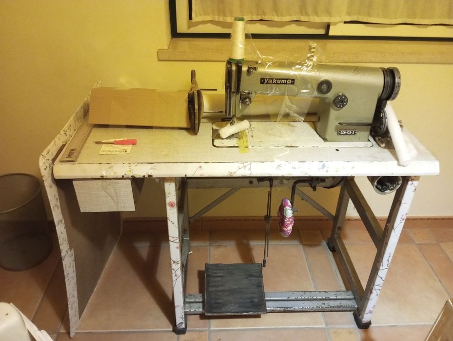 Máquina industrial de costura (URGENTE)