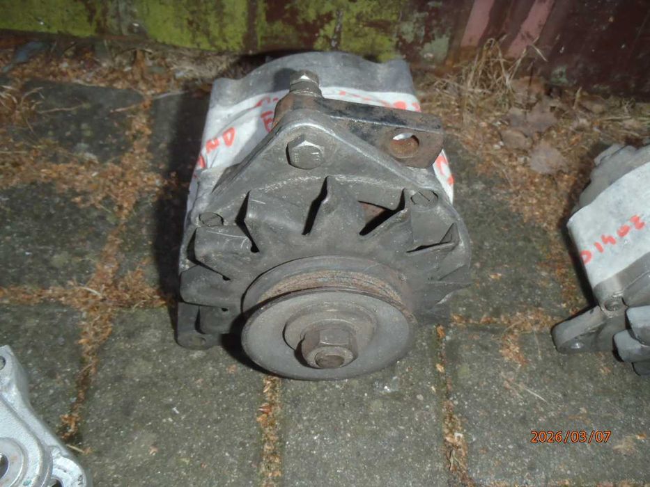 alternator koparka ciągnik agregat traktor maszyna budowlana widlak