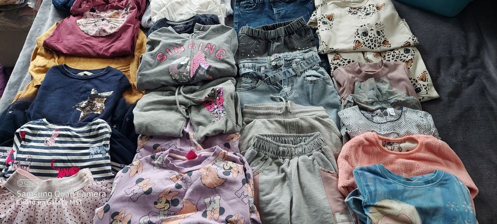 Продам великий пакет одягу на дівчинку