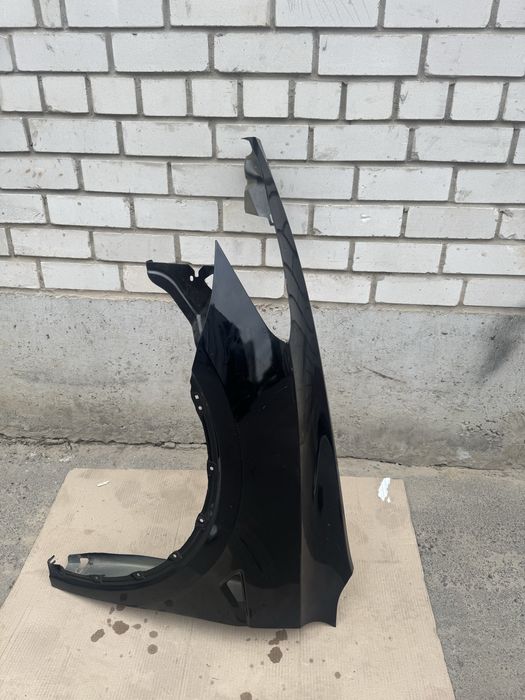 Продаж крил до Tesla Mogel Y