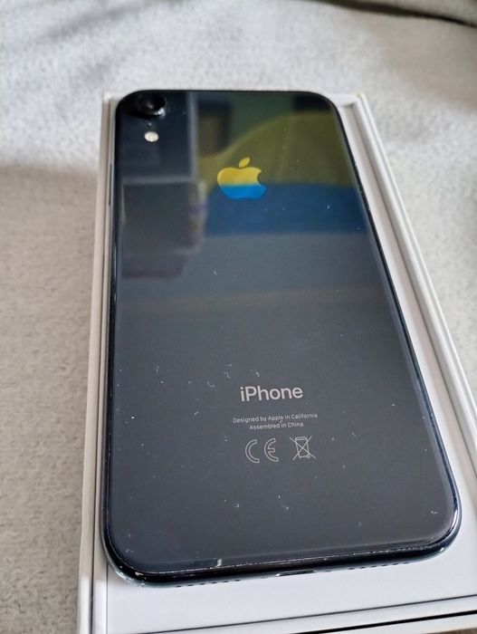 Продам iPhone XR Black 64гб