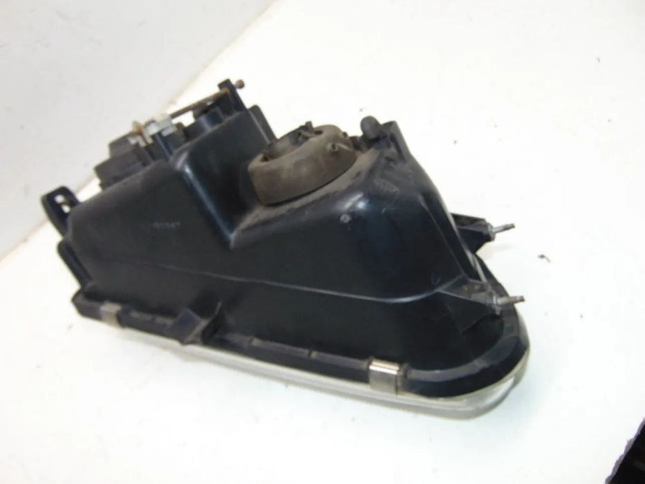 Mitsubishi L400 farol