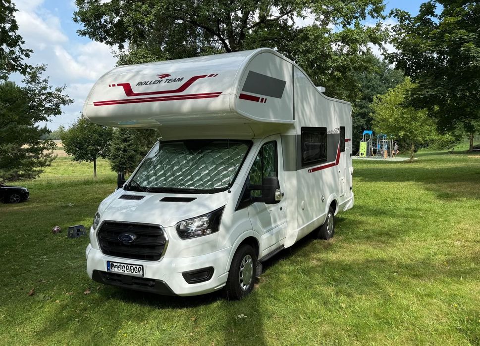 Roller Team 271 M  Kamper dla 6 osób,