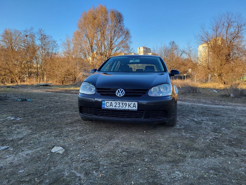 Volkswagen GOLF 5- 1,4Mpi бенз МКПП!