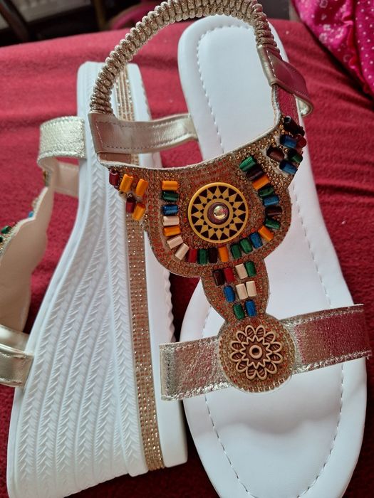 Śliczne,eleganckie sandały damskie 43 ,wkładka 27,5cm