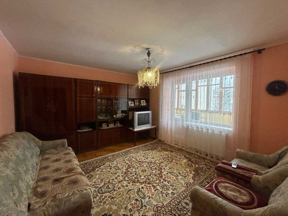 Продаю 3к квартиру м.Яремче