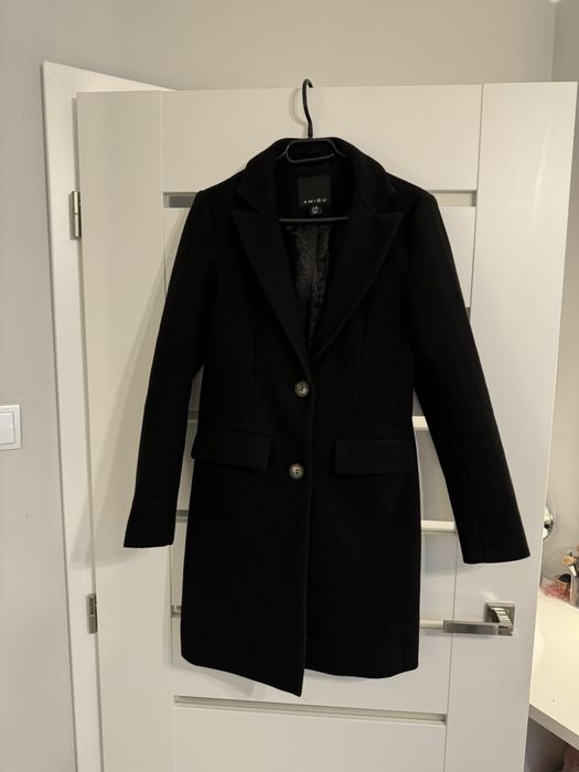 Długi klasyczny czarny płaszcz rozmiar XS