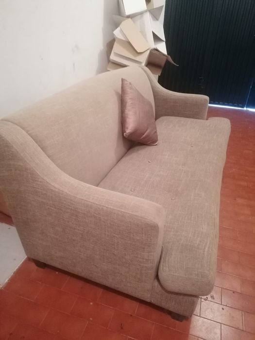 Sofá para três pessoas