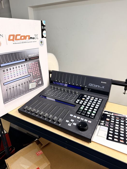 ICON - Qcon Pro X Controlador