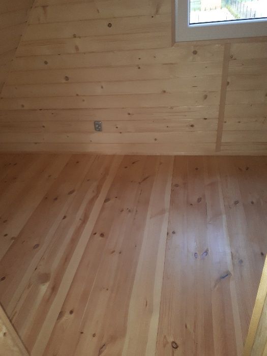 Deska podłogowa sosna gr. 2,8 cm