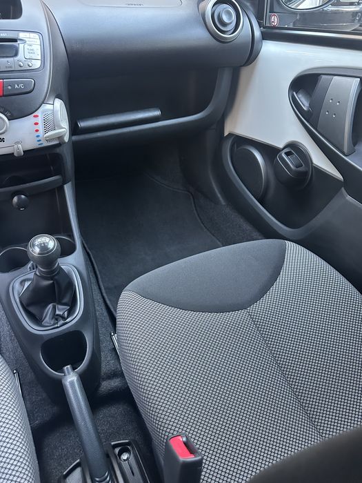 Toyota Aygo 1.0 AC | Revisões na Toyota c/ fatura