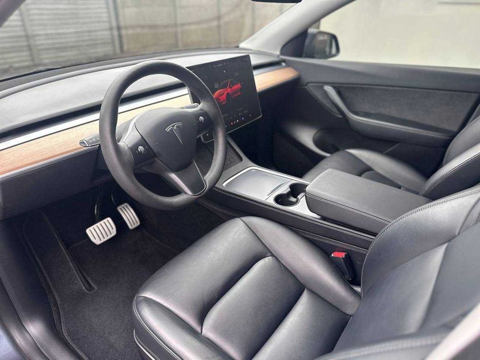 Tesla Model Y 2022• Performance 82 kWh Dual Motor (534 к.с.) AWD Base