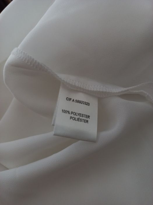 Blusa branca nova com folhos