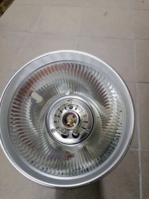 Lampa studyjna NEEWER S-300N