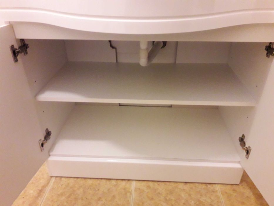 Móvel de casa de banho com pedra e lavatório