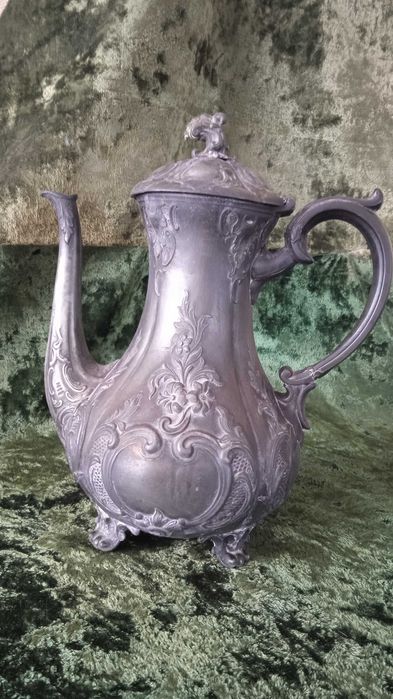 Антикварний сервіз: 2 кофейники/чайники, XIX ст., п’ютер (олов’яний сплав), Російська імперія